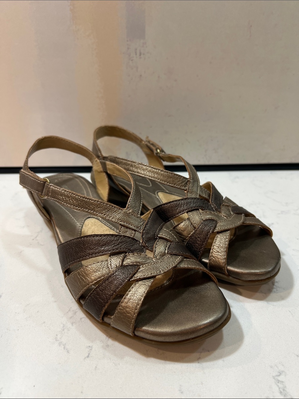 Naturalizer Leather Comfort Sandal Size 7